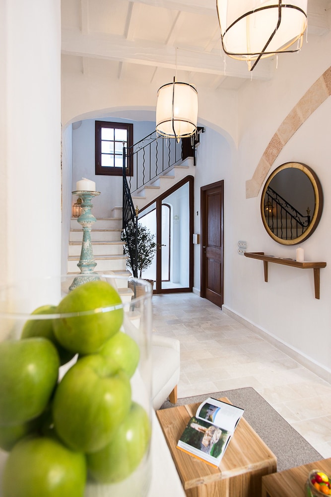 S'Hotelet d'es Born - Suites & SPA — Hotel building in Ciutadella de Menorca, Balearic Islands