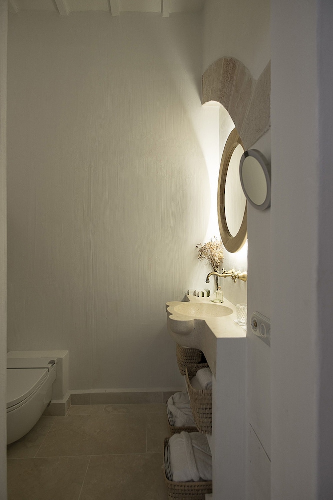 S'Hotelet d'es Born - Suites & SPA — Hotel rooms in Ciutadella de Menorca, Balearic Islands