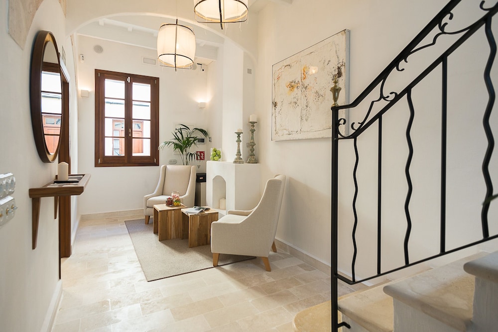 S'Hotelet d'es Born - Suites & SPA — Hotel building in Ciutadella de Menorca, Balearic Islands