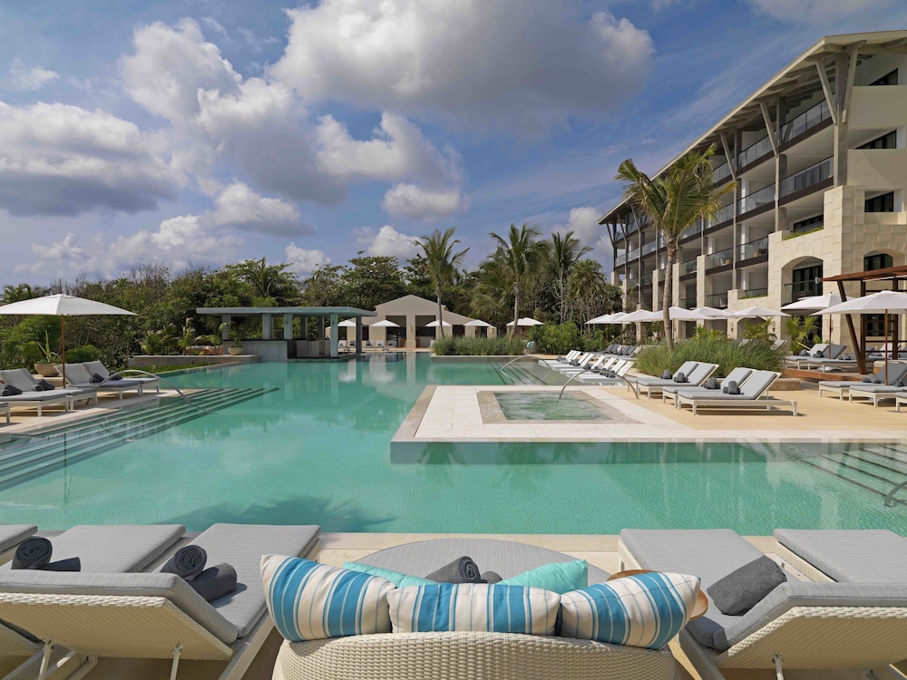 Unico Hotel Riviera Maya - Adults Only — Swimming pool in Xetna, Quintana Roo