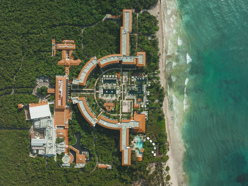 Unico Hotel Riviera Maya - Adults Only — Hotel building in Xetna, Quintana Roo