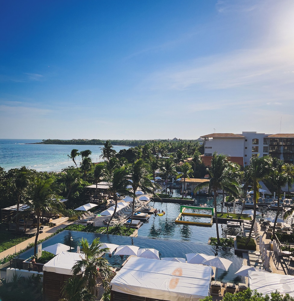 Unico Hotel Riviera Maya - Adults Only — Swimming pool in Xetna, Quintana Roo