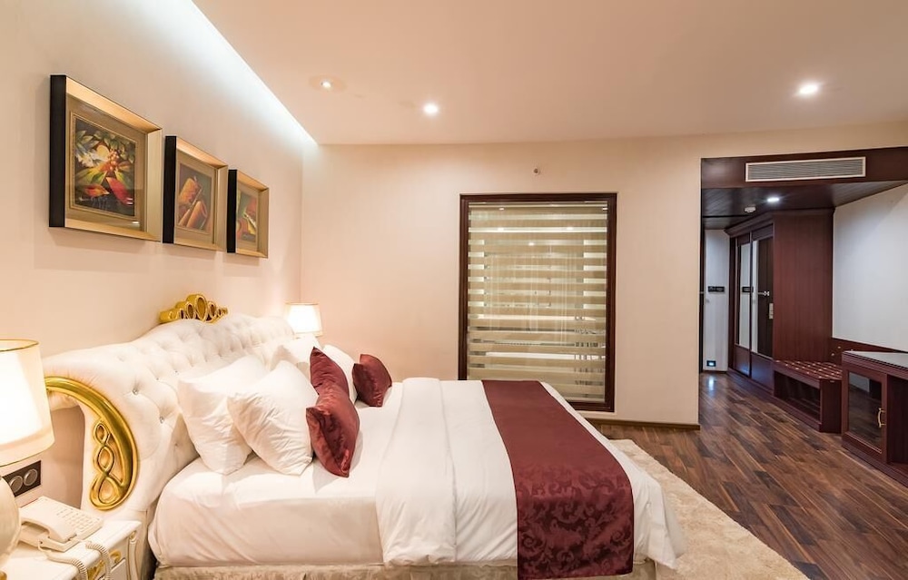 Park Regis Goa — Hotel rooms in Arpora, Goa