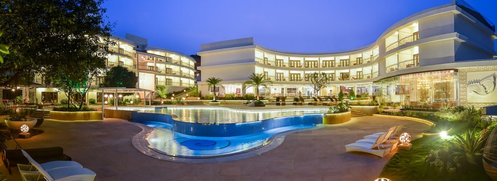 Park Regis Goa — Swimming pool in Arpora, Goa