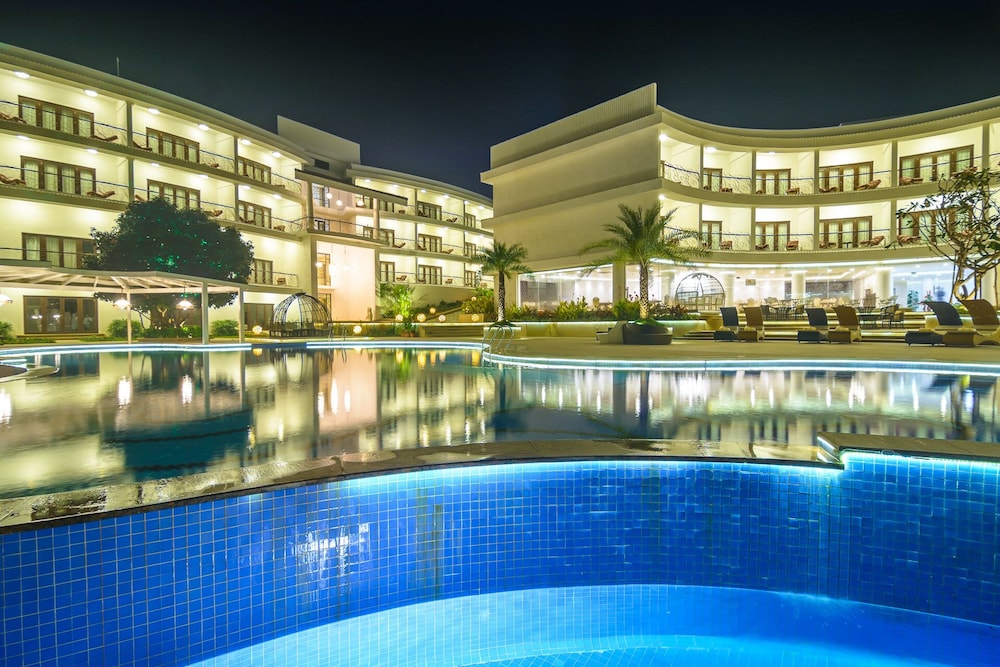 Park Regis Goa — Swimming pool in Arpora, Goa