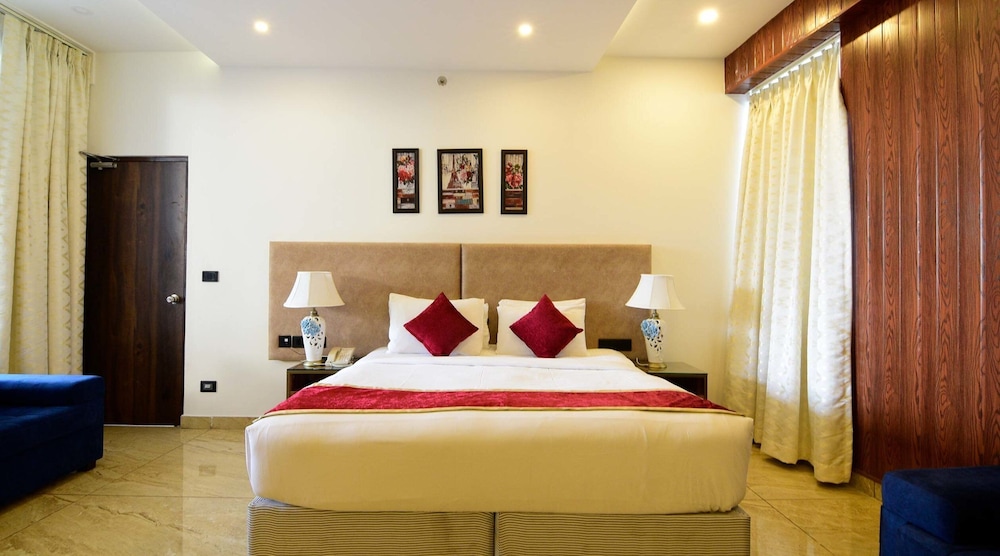 Park Regis Goa — Hotel rooms in Arpora, Goa