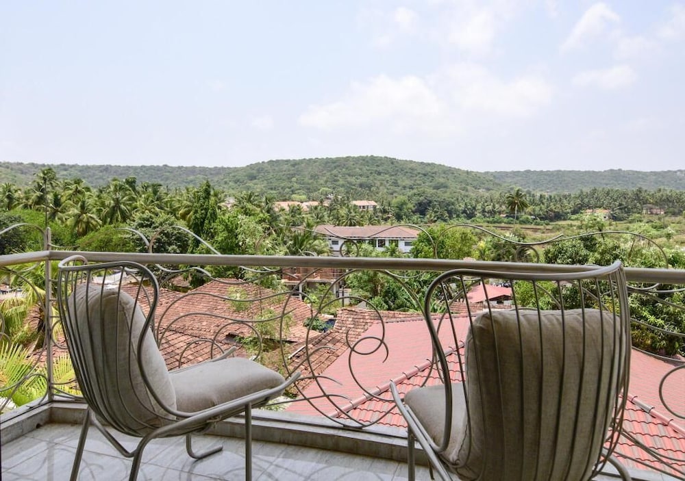 Park Regis Goa — Hotel building in Arpora, Goa