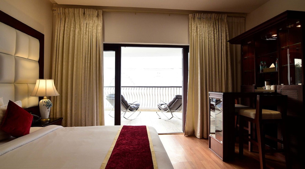Park Regis Goa — Hotel rooms in Arpora, Goa
