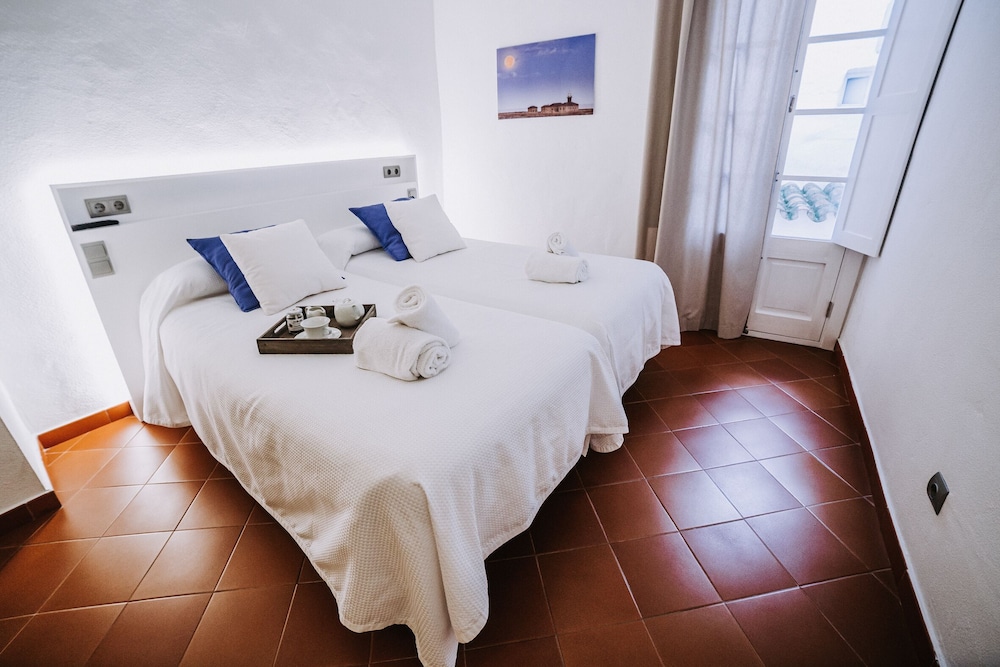 Petit Hotel 5 Fars - Adults Only — Hotel rooms in Ciutadella de Menorca, Balearic Islands