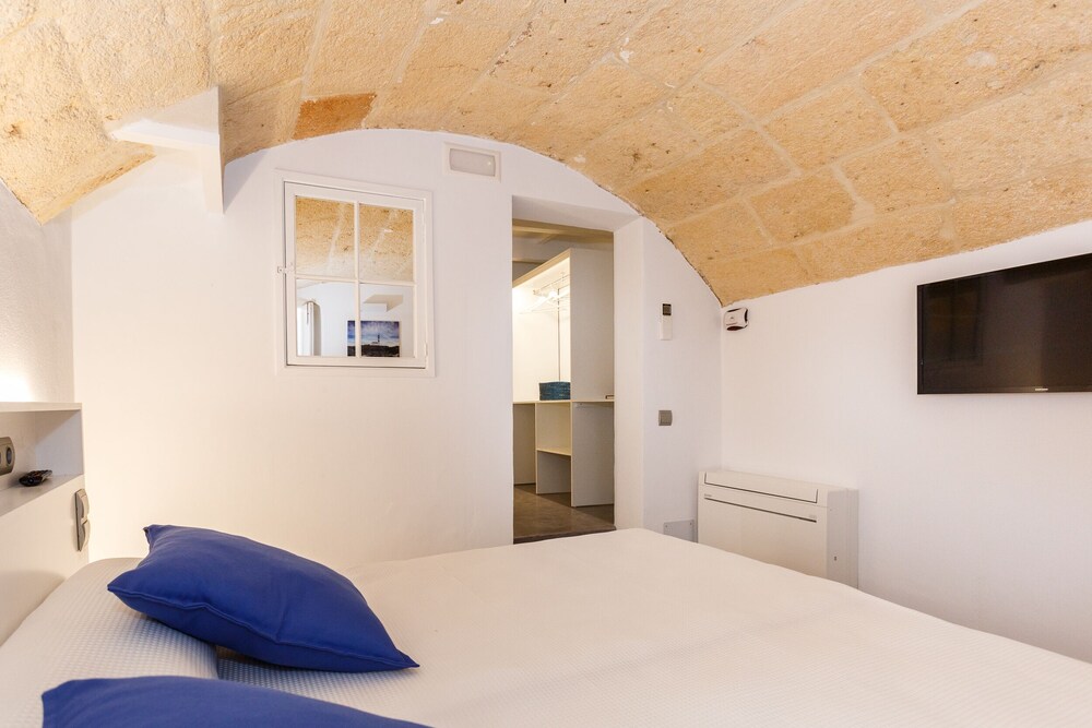 Petit Hotel 5 Fars - Adults Only — Hotel rooms in Ciutadella de Menorca, Balearic Islands