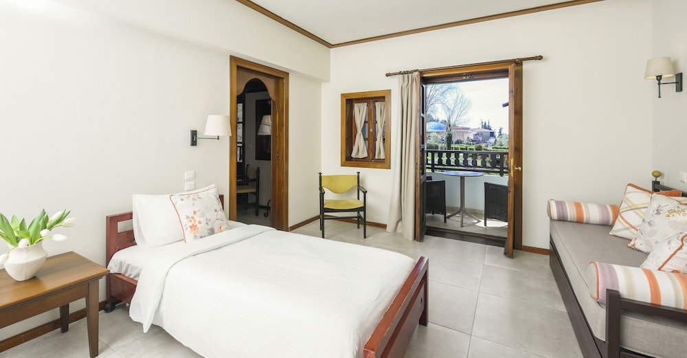 Simantro Resort — Hotel rooms in Sani, Central Macedonia