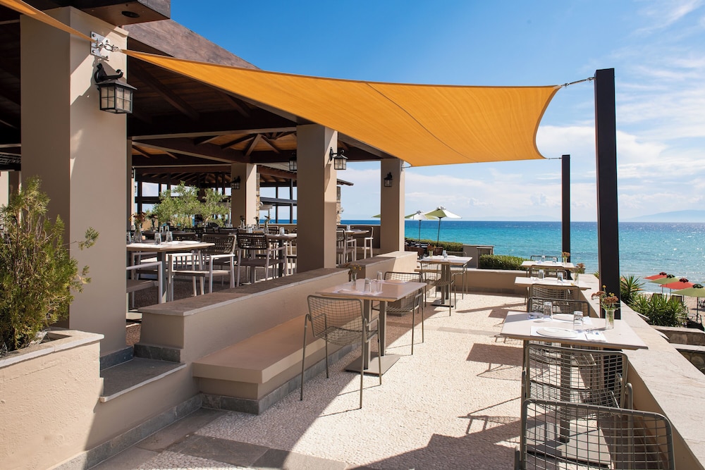 Simantro Resort — Restaurant & bars in Sani, Central Macedonia