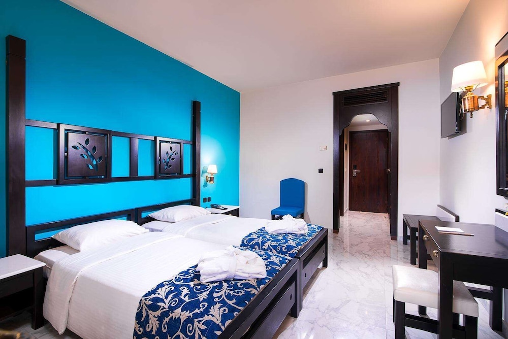 Simantro Resort — Hotel rooms in Sani, Central Macedonia