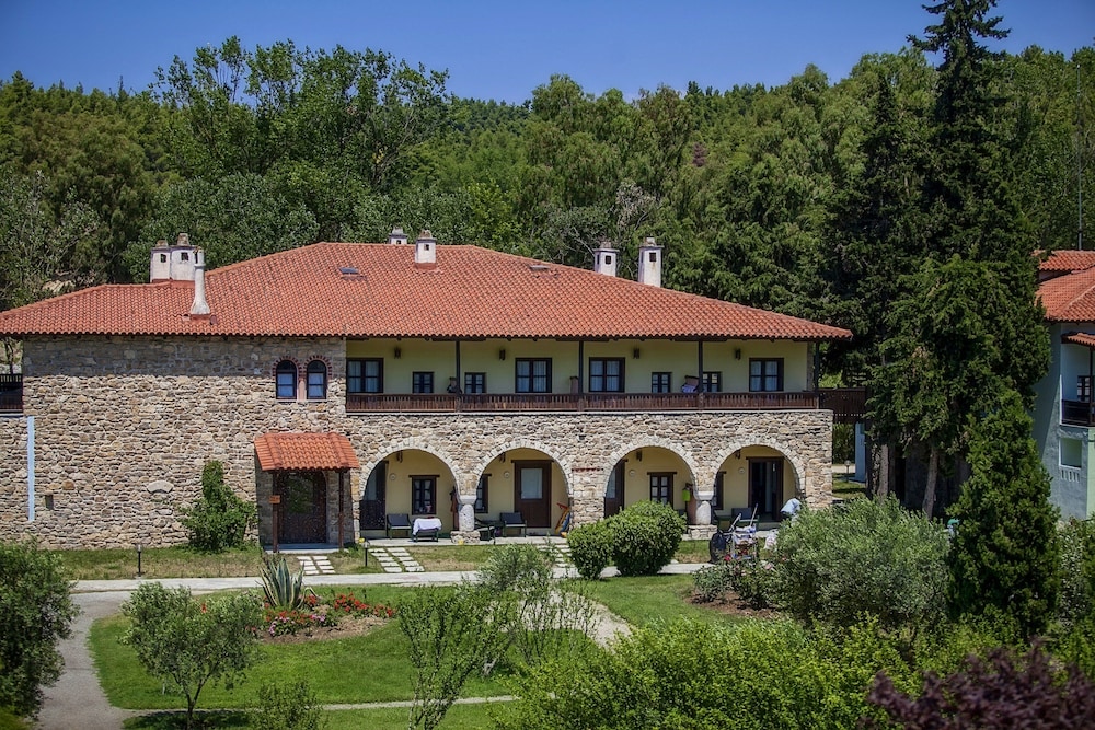 Simantro Resort — Hotel building in Sani, Central Macedonia