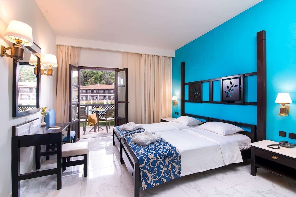 Simantro Resort — Hotel rooms in Sani, Central Macedonia