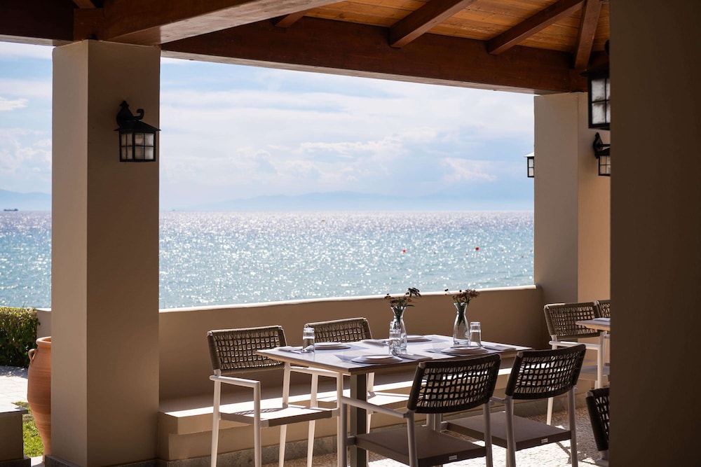 Simantro Resort — Restaurant & bars in Sani, Central Macedonia