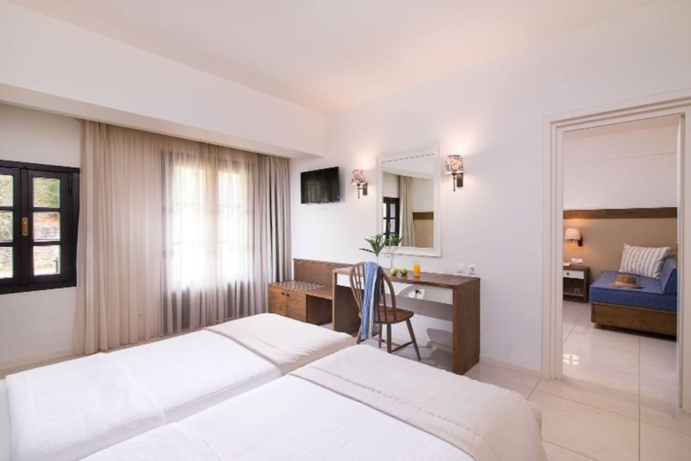 Simantro Resort — Hotel rooms in Sani, Central Macedonia