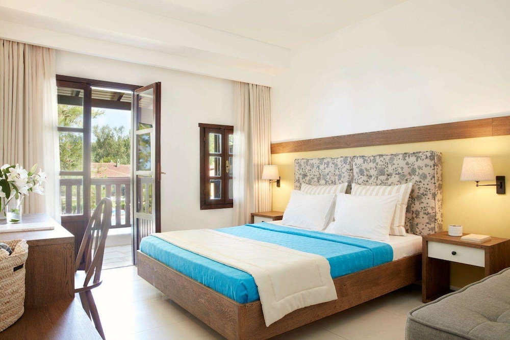 Simantro Resort — Hotel rooms in Sani, Central Macedonia
