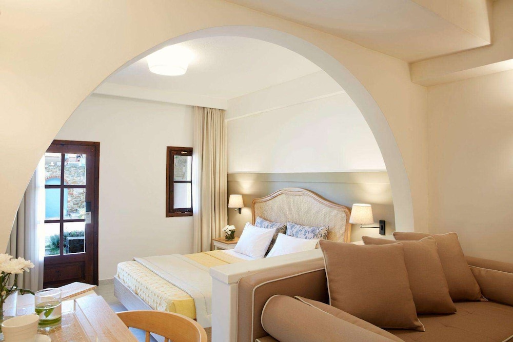 Simantro Resort — Hotel rooms in Sani, Central Macedonia