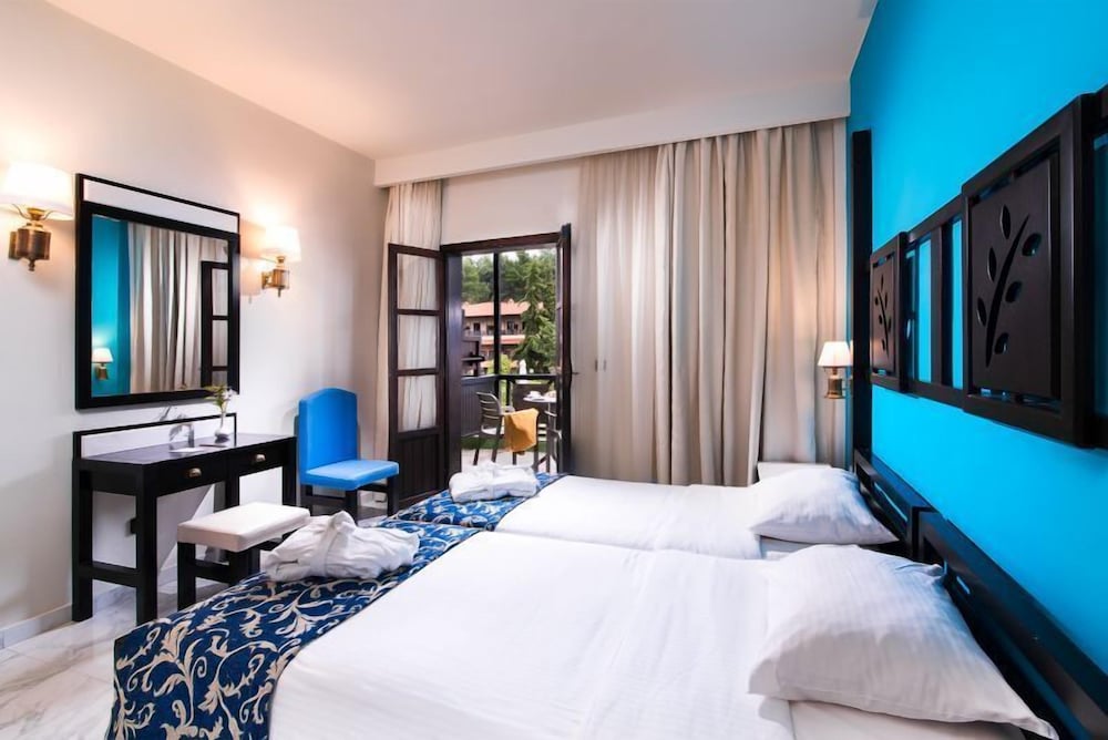 Simantro Resort — Hotel rooms in Sani, Central Macedonia