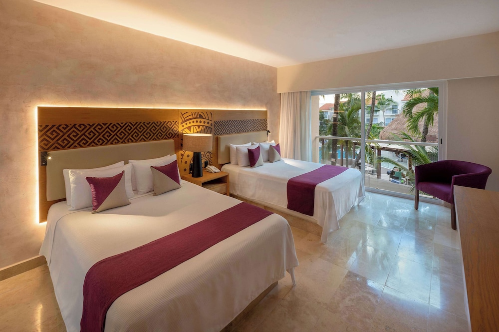 Viva Azteca by Wyndham, A Trademark  Resort — Hotel rooms in Playa del Carmen, Quintana Roo