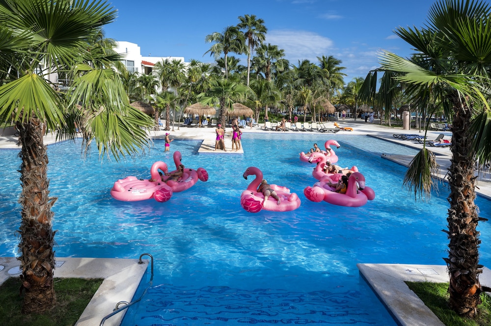 Viva Azteca by Wyndham, A Trademark  Resort — Swimming pool in Playa del Carmen, Quintana Roo