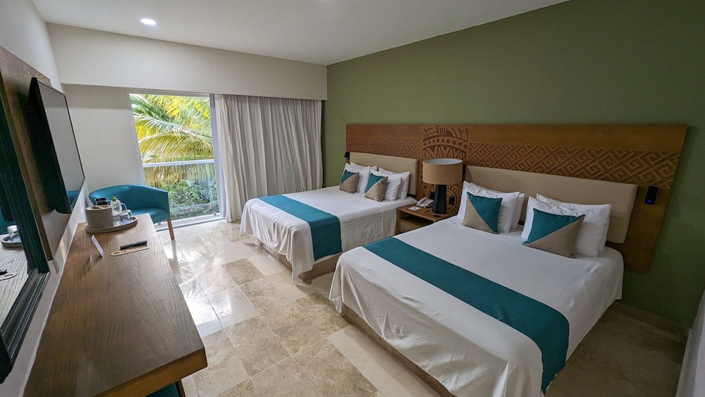 Viva Azteca by Wyndham, A Trademark  Resort — Hotel rooms in Playa del Carmen, Quintana Roo