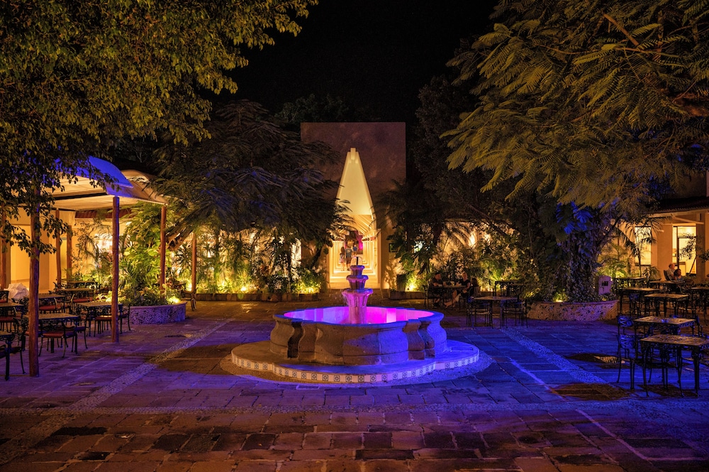 Viva Azteca by Wyndham, A Trademark  Resort — Restaurant & bars in Playa del Carmen, Quintana Roo