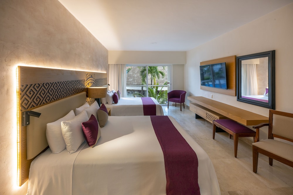 Viva Azteca by Wyndham, A Trademark  Resort — Hotel rooms in Playa del Carmen, Quintana Roo