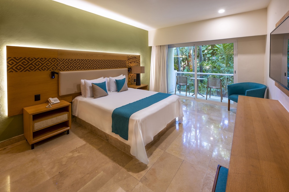 Viva Azteca by Wyndham, A Trademark  Resort — Hotel rooms in Playa del Carmen, Quintana Roo