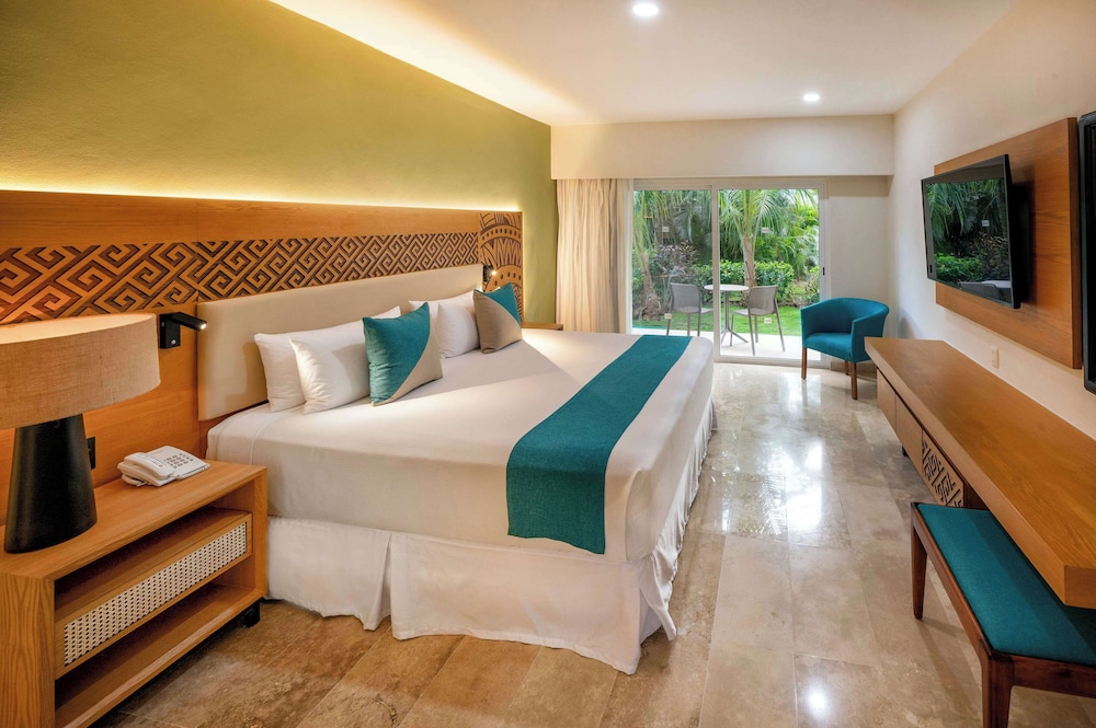 Viva Azteca by Wyndham, A Trademark  Resort — Hotel rooms in Playa del Carmen, Quintana Roo