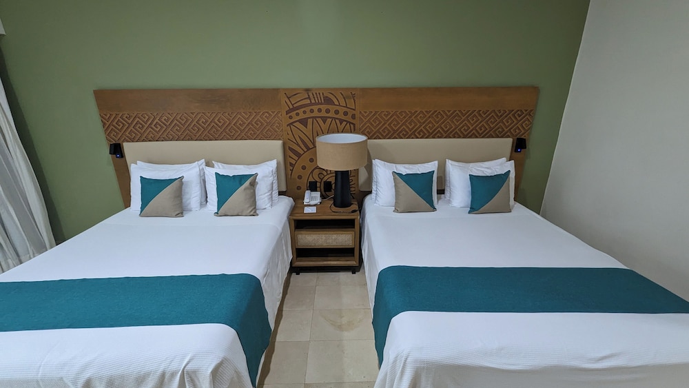 Viva Azteca by Wyndham, A Trademark  Resort — Hotel rooms in Playa del Carmen, Quintana Roo
