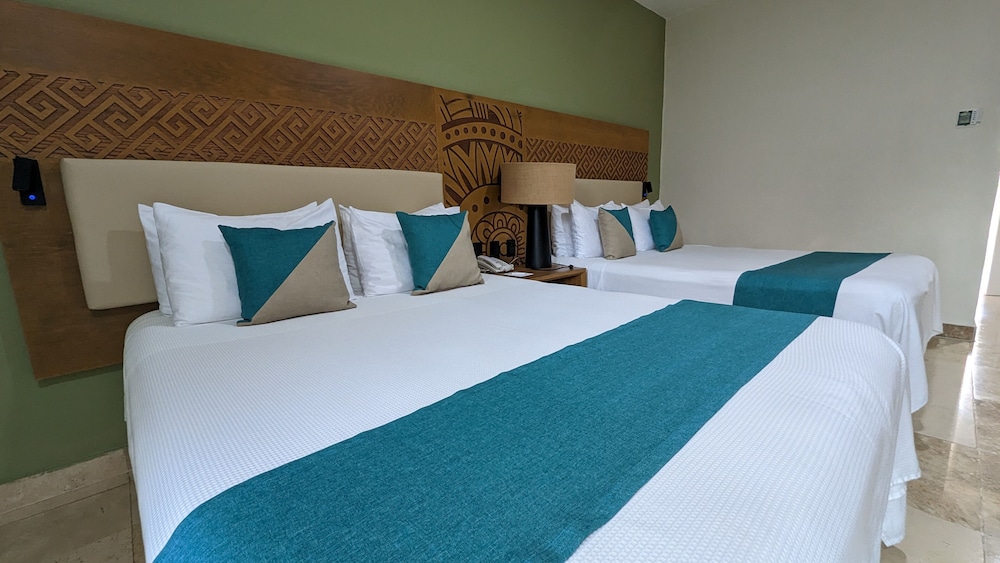 Viva Azteca by Wyndham, A Trademark  Resort — Hotel rooms in Playa del Carmen, Quintana Roo