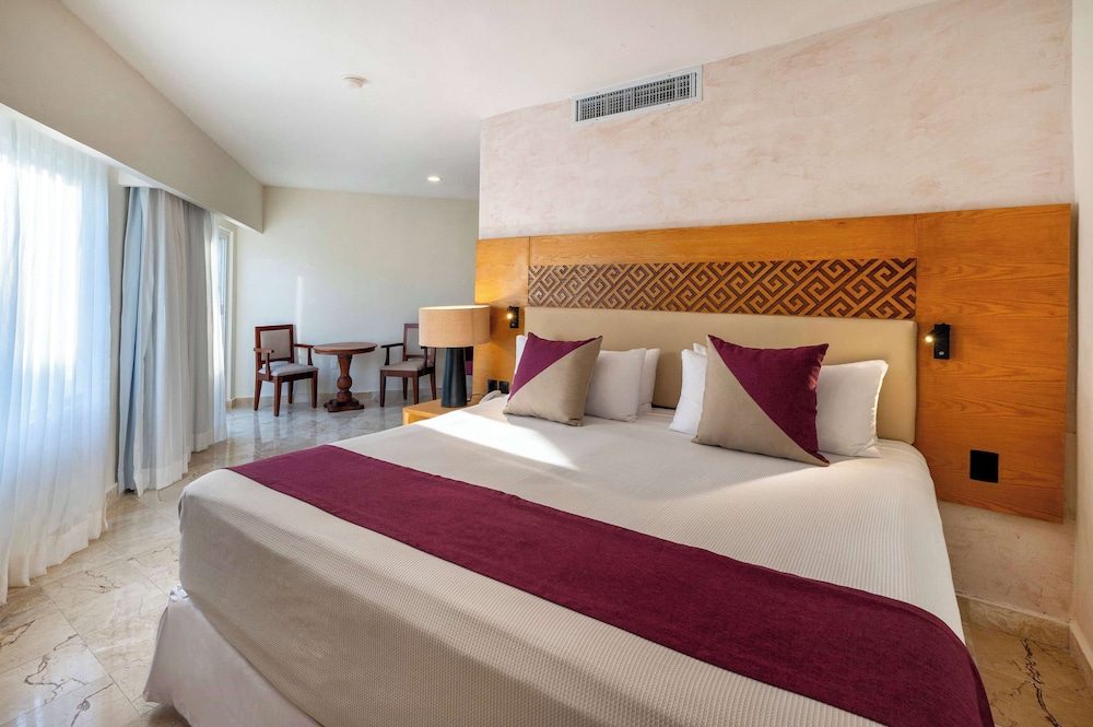 Viva Azteca by Wyndham, A Trademark  Resort — Hotel rooms in Playa del Carmen, Quintana Roo
