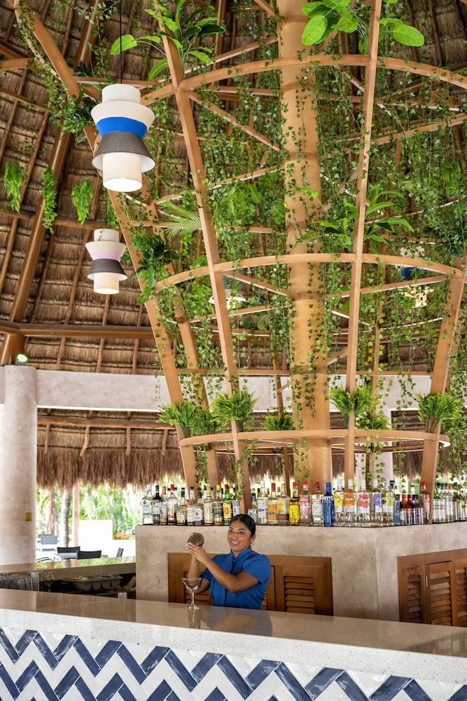 Viva Azteca by Wyndham, A Trademark  Resort — Restaurant & bars in Playa del Carmen, Quintana Roo