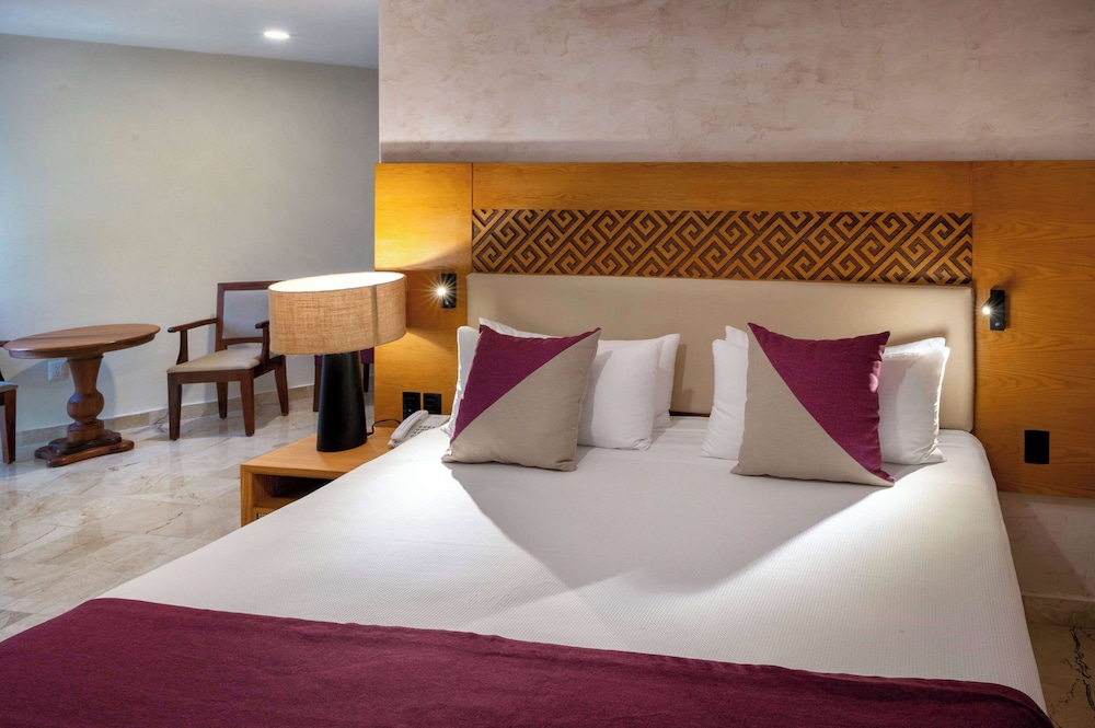 Viva Azteca by Wyndham, A Trademark  Resort — Hotel rooms in Playa del Carmen, Quintana Roo