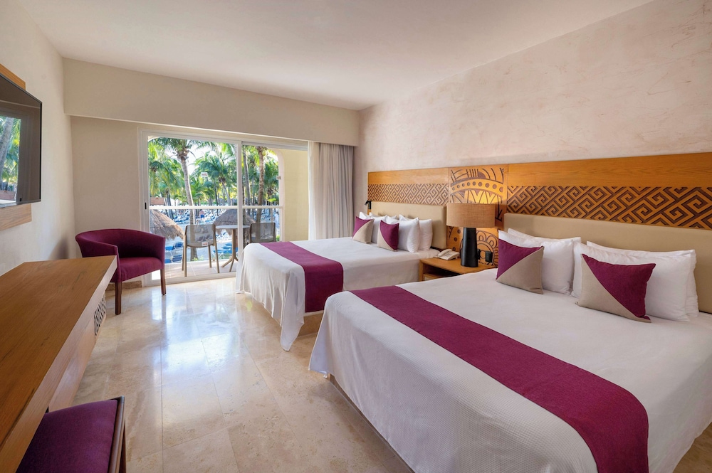 Viva Azteca by Wyndham, A Trademark  Resort — Hotel rooms in Playa del Carmen, Quintana Roo