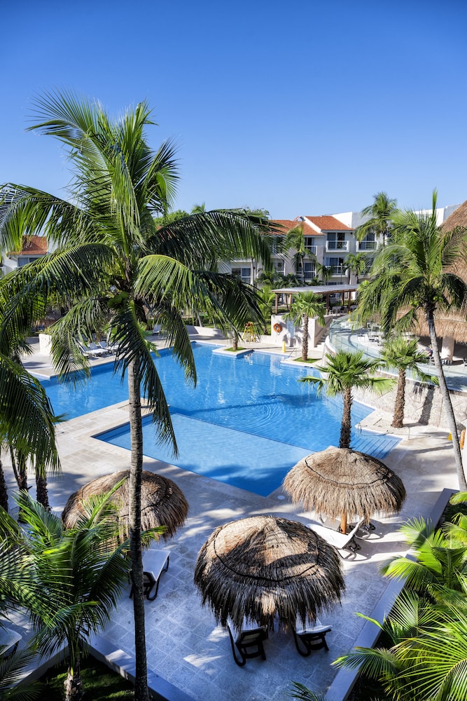 Viva Azteca by Wyndham, A Trademark  Resort — Swimming pool in Playa del Carmen, Quintana Roo
