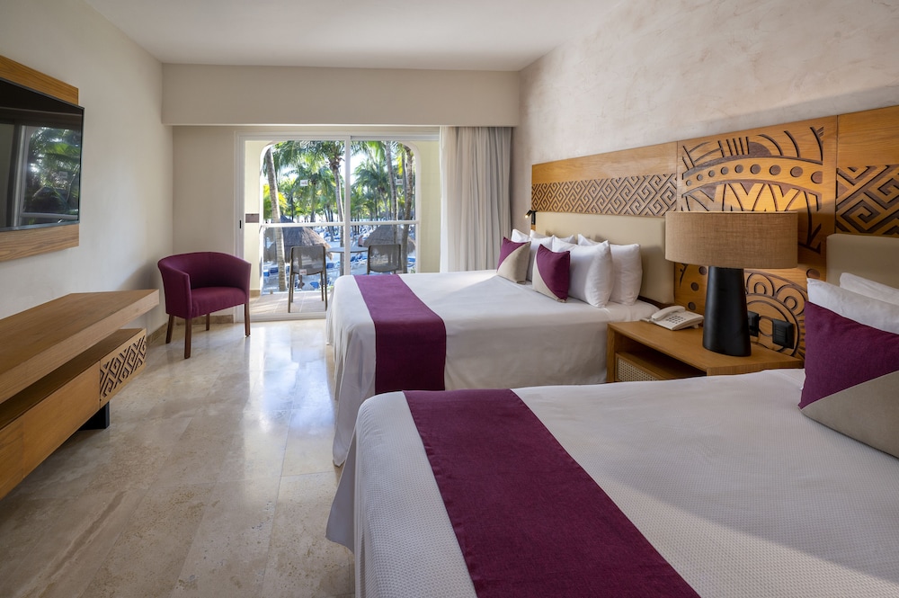 Viva Azteca by Wyndham, A Trademark  Resort — Hotel rooms in Playa del Carmen, Quintana Roo