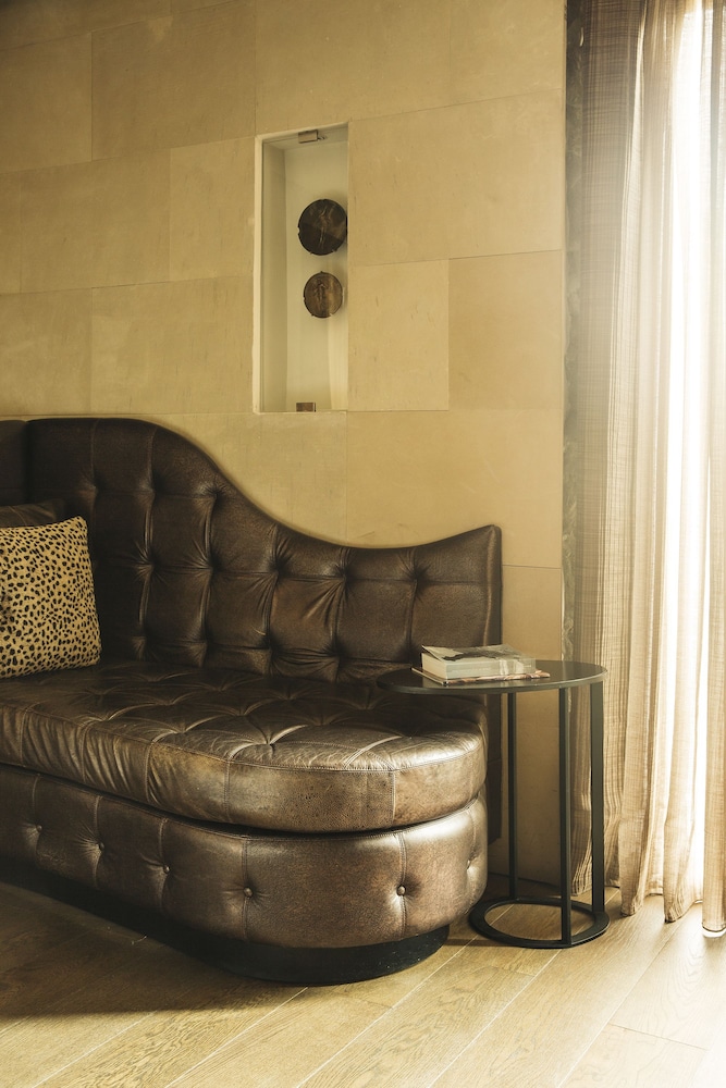 Hotel Bagues a Small Luxury Hotels of the World — Hotel rooms in Barcelona, Catalonia