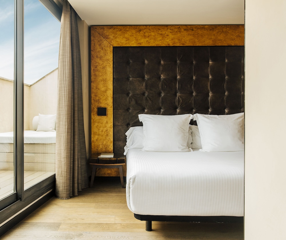 Hotel Bagues a Small Luxury Hotels of the World — Hotel rooms in Barcelona, Catalonia