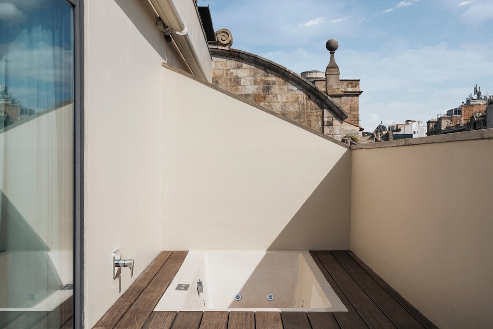 Hotel Bagues a Small Luxury Hotels of the World — Spa in Barcelona, Catalonia
