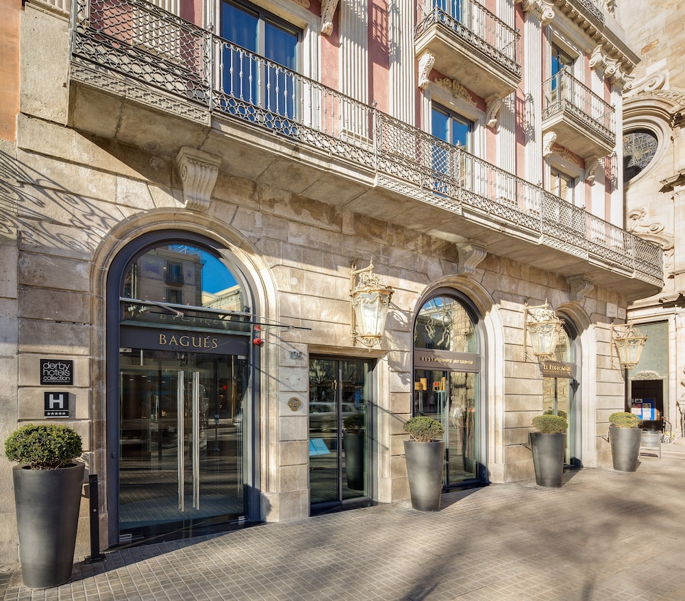Hotel Bagues a Small Luxury Hotels of the World — Hotel building in Barcelona, Catalonia