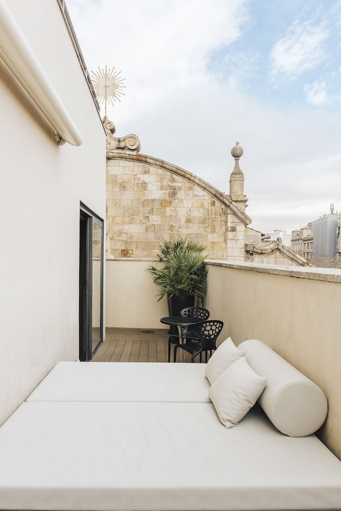 Hotel Bagues a Small Luxury Hotels of the World — Hotel rooms in Barcelona, Catalonia