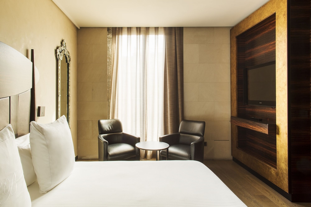 Hotel Bagues a Small Luxury Hotels of the World — Hotel rooms in Barcelona, Catalonia