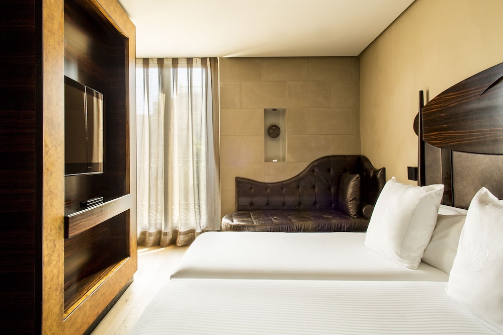 Hotel Bagues a Small Luxury Hotels of the World — Hotel rooms in Barcelona, Catalonia