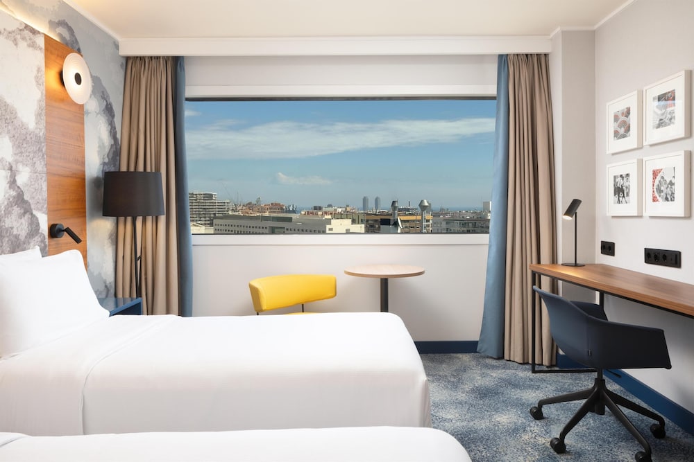 Hilton Barcelona — Hotel rooms in Barcelona, Catalonia