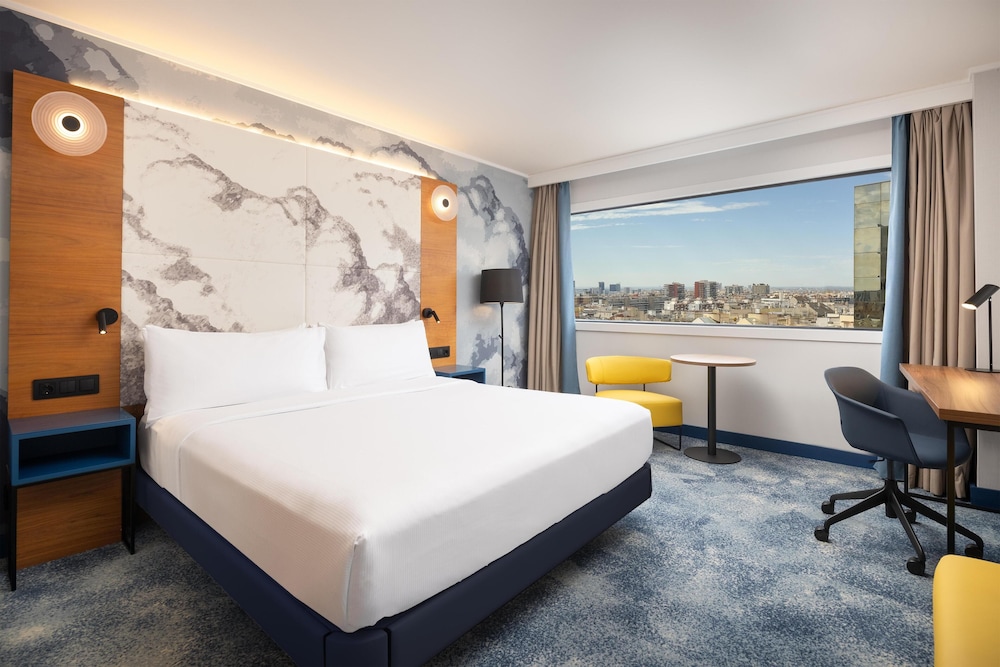 Hilton Barcelona — Hotel rooms in Barcelona, Catalonia