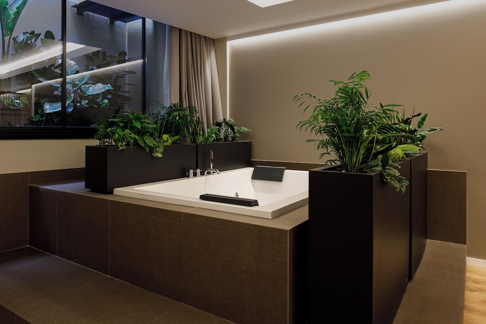 Aparthotel Mariano Cubi Barcelona — Spa in Barcelona, Catalonia