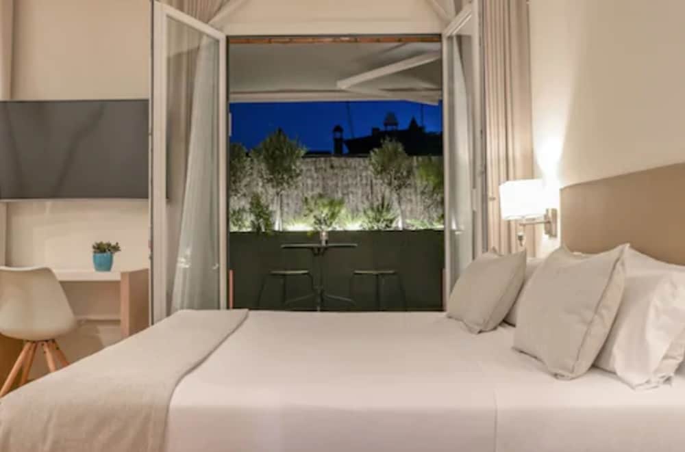 Aparthotel Mariano Cubi Barcelona — Hotel rooms in Barcelona, Catalonia